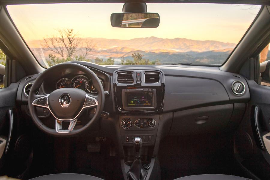 Торпедо Renault Sandero Stepway 2019 года  (LA) (фото 25 из 40)